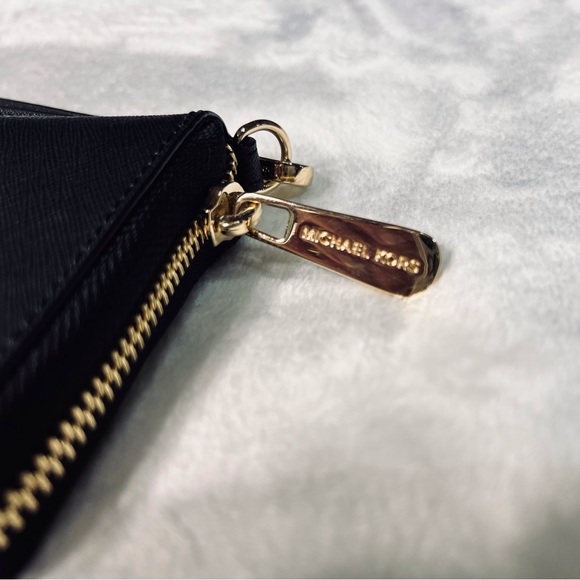 Michael Kors Leather Wallet Wristlet - Picture 5 of 9